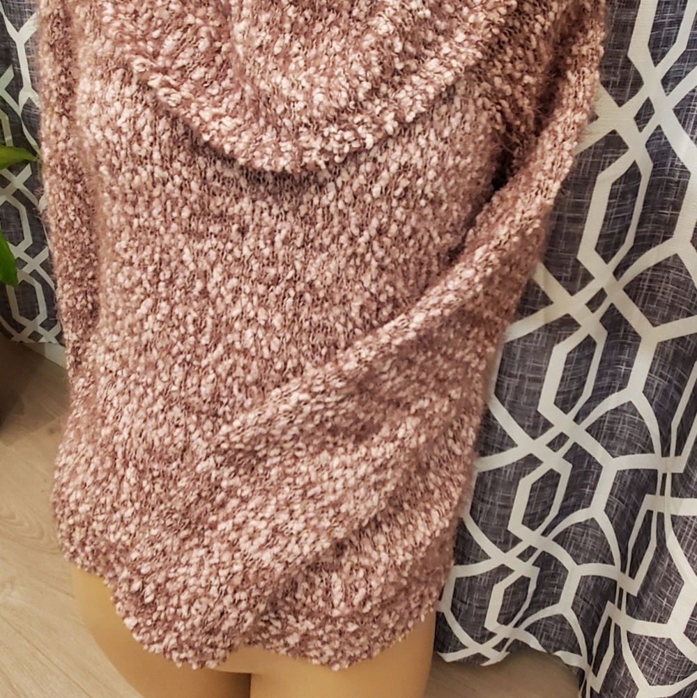 Freshman Soft Pink Knit Sweater - Picture 3 of 7
